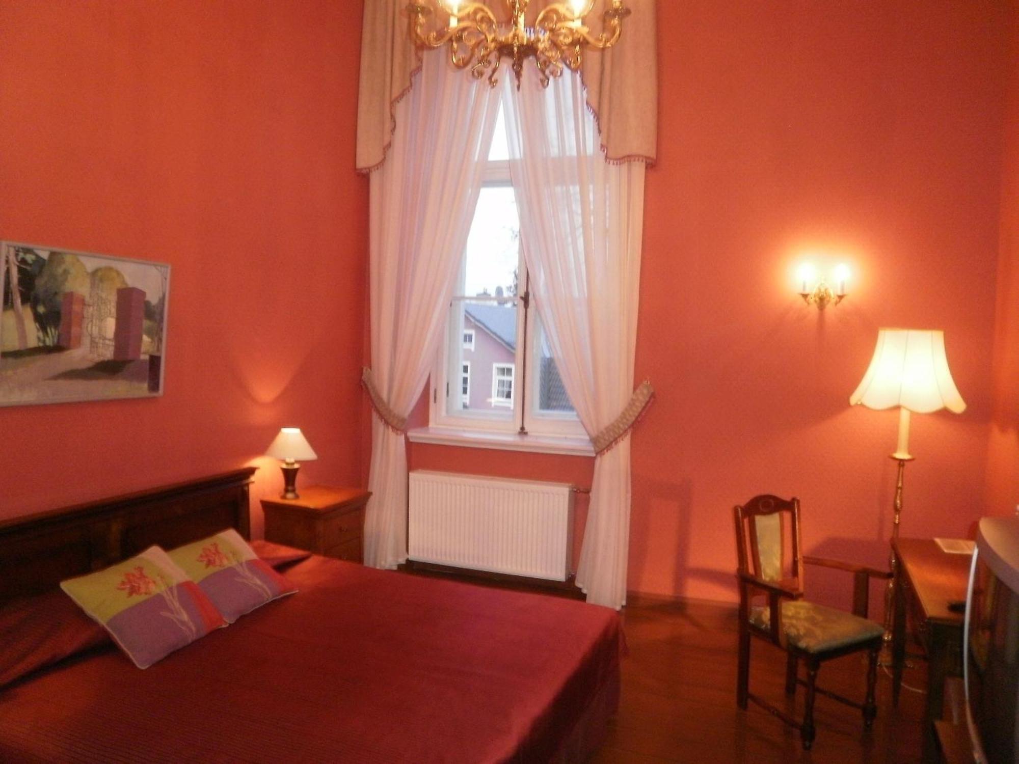Birinu Pils Hotell Bīriņi Exteriör bild
