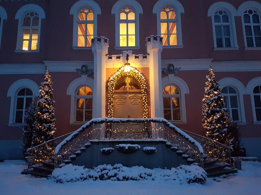 Birinu Pils Hotell Bīriņi Exteriör bild